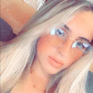 Hi I’m izzie! I’m very open to price negotiation